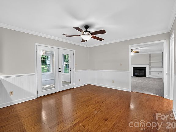 4th image of 3909 Carmel Forest Dr