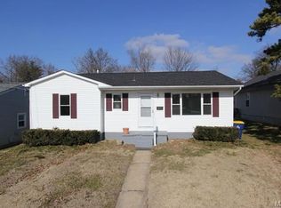 715 N 6th St, Festus, MO 63028