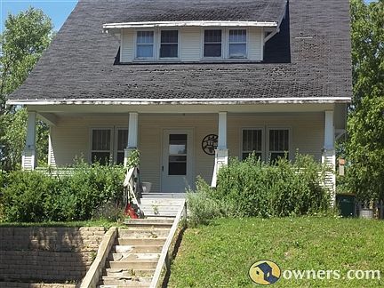 1st image of 213 E Benton St