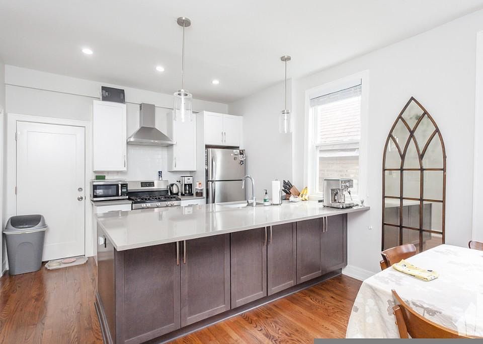 1st image of 2045 N Wolcott Ave #2N