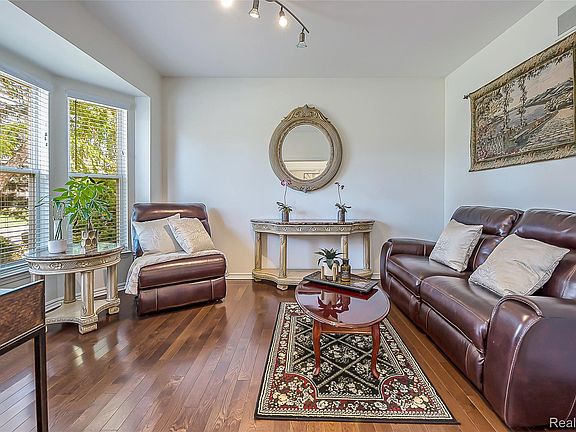 4th image of 25862 Carriage Ln
