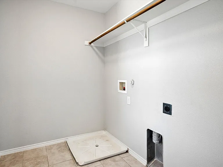 114 Wood St — Photo 7