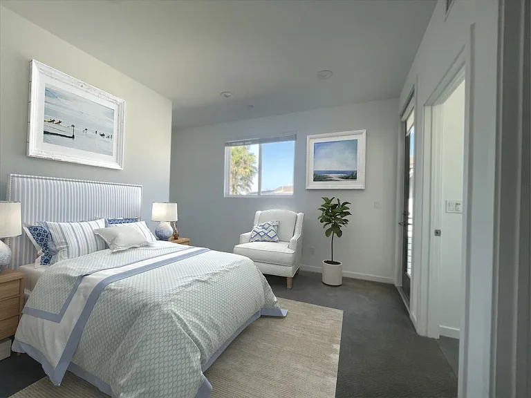 State of the Art, 2 bed 2.5 bath Luxury Condo in Ventura! — Photo 13