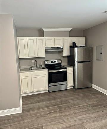 5th image of 145 N Anthony St #201