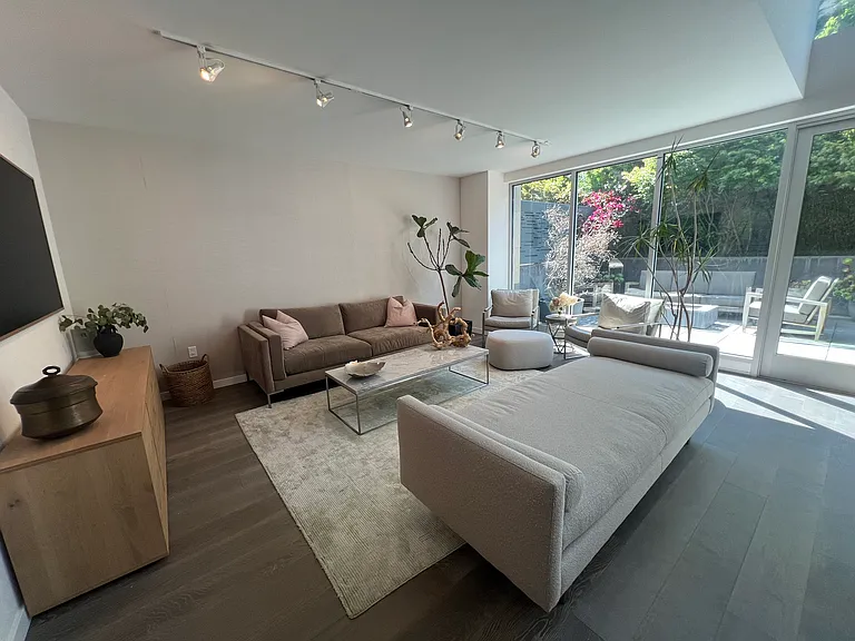 1501 Filbert St #Townhouse 1B — Photo 6