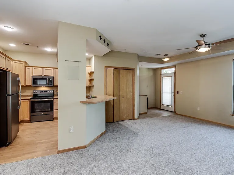 8261 Starr Grass Dr — Photo 7