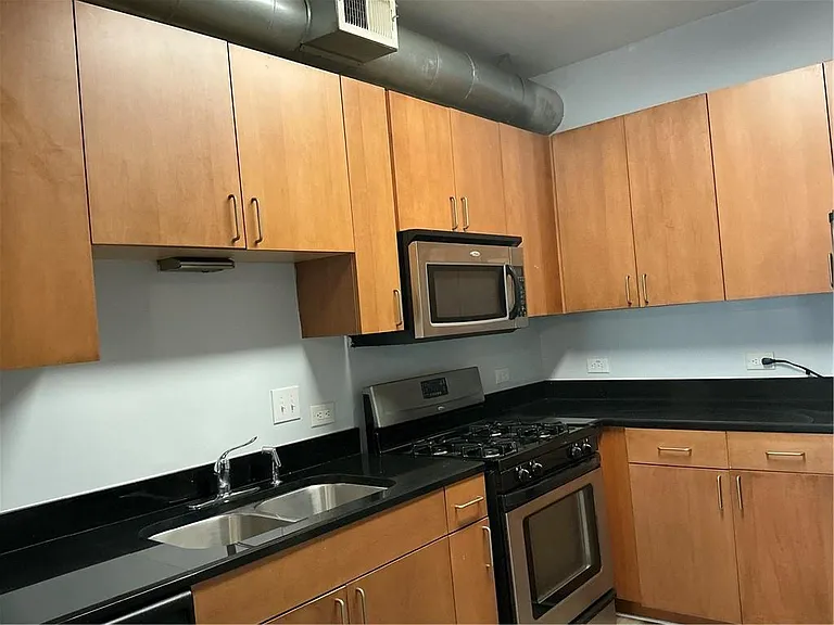 238 Walker St SW #22 — Photo 8