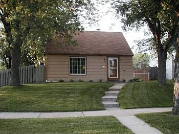 1st image of 1721 6th St E