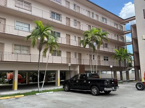1950 W 54th St APT 115, Hialeah, FL 33012