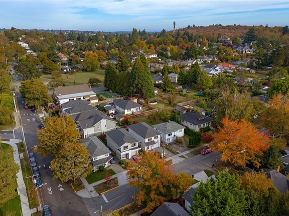 3rd image of 3197 5th St