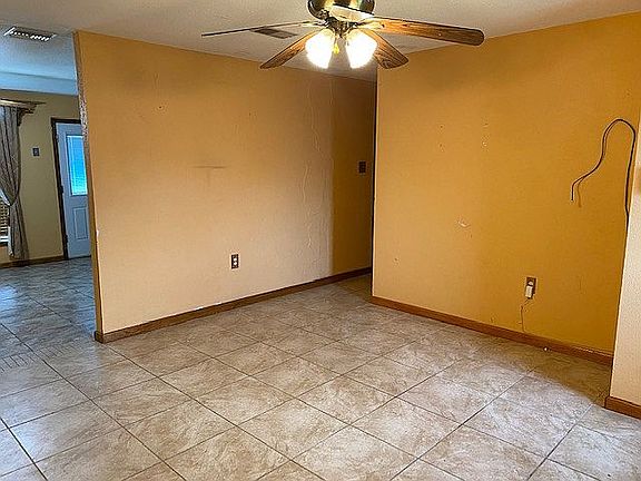 5th image of 2748 Isabelle Dr