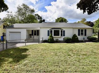 13 E Main St, Middleboro, MA 02346