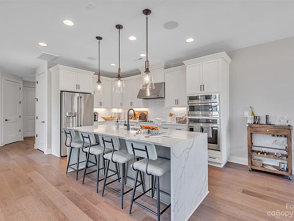 4th image of 6027 Corbin Woods Ct #8A