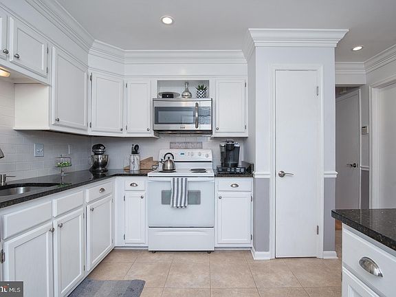 5th image of 13672 Water Springs Ct