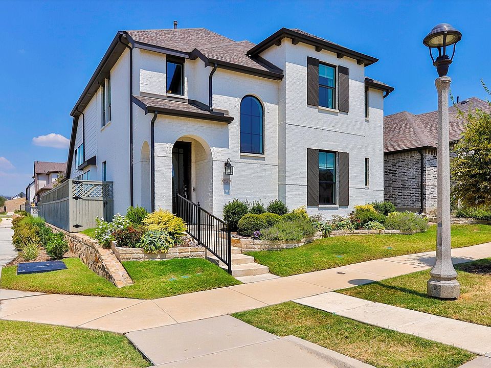1st image of 2248 Elm Pl