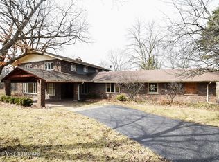 500 Saunders Rd, Lake Forest, IL 60045