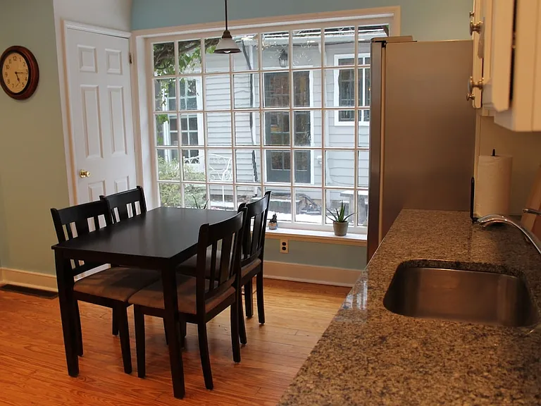 321 S Iseminger St — Photo 8
