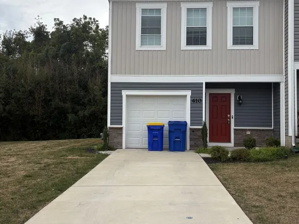 410 Maple Run Dr, York, PA 17404