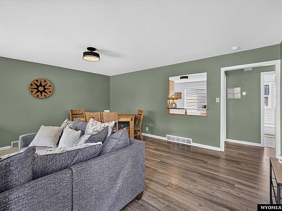 2nd image of 1905 Hyview Dr