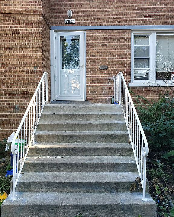 2nd image of 2851 W Arthur Ave