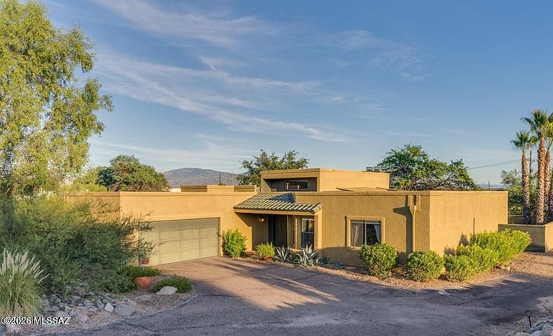 1st image of 6802 E Brownstone Pl