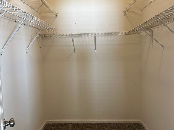 5th image of 265 Clover Ct