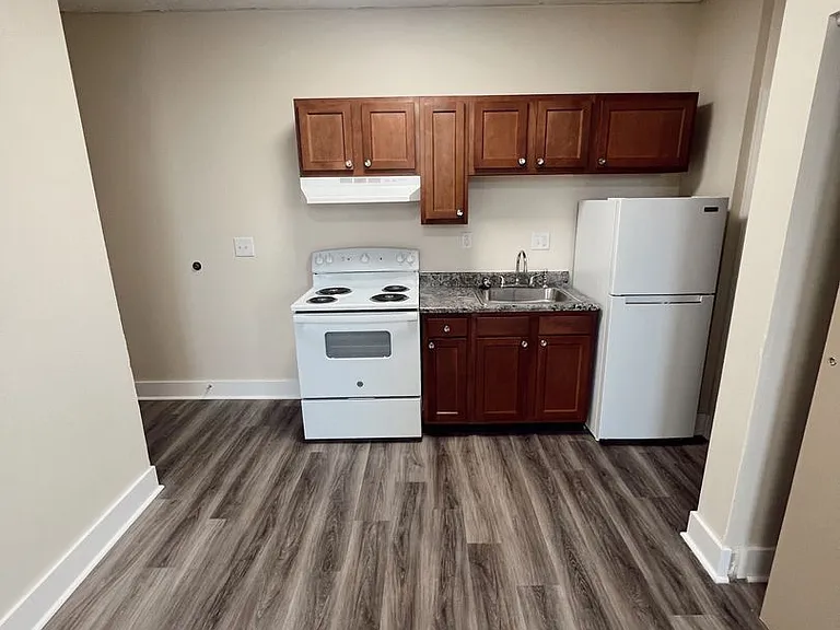 Franklin Park Apartments — Photo 41