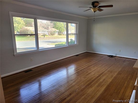 5th image of 21 Shore Park Dr