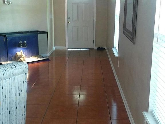 3rd image of 881 W Collinswood Dr
