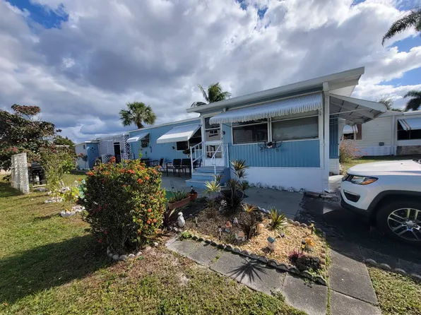 7315 43rd Dr N #685, West Palm Beach, FL 33404