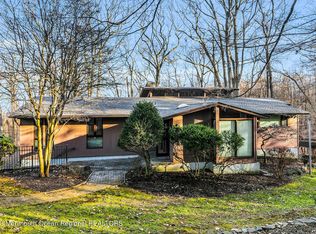 20 Park Way, Middletown, NJ 07748