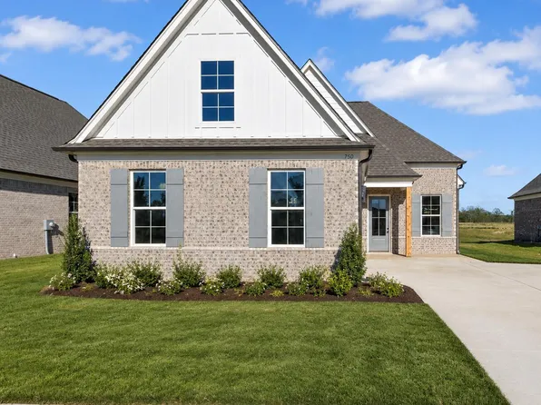 895 Coahoma Ct, Nesbit, MS 38651