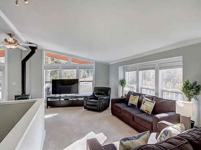3334 Ski Hill Rd — Photo 12