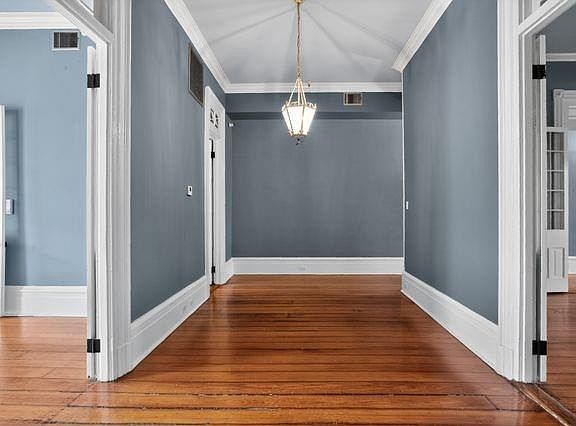 5th image of 609 Royal St #D