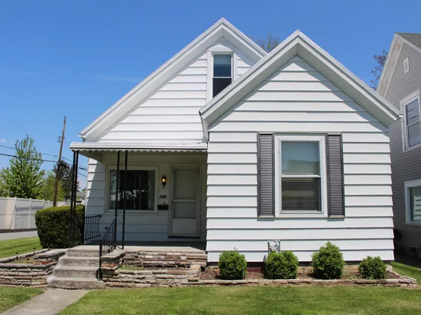 120 Garfield Ave, Findlay, OH 45840