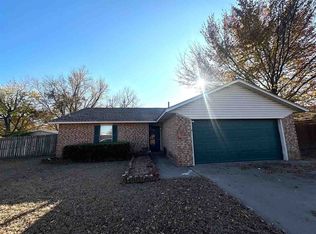 316 Warwick Rd, Ponca City, OK 74601