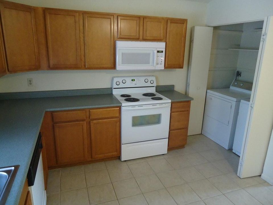 2nd image of 1641 Tabor St