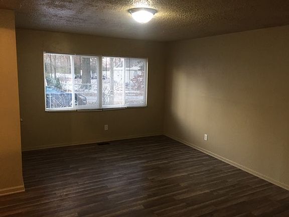2nd image of 3120 E Minnesota St
