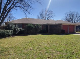 1206 Randy Dr, Graham, TX 76450