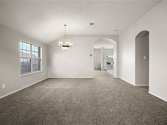 5th image of 2112 Sandstone Ct