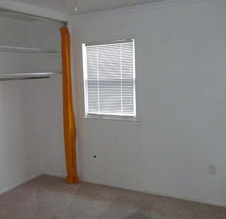 5th image of 742 Lang St