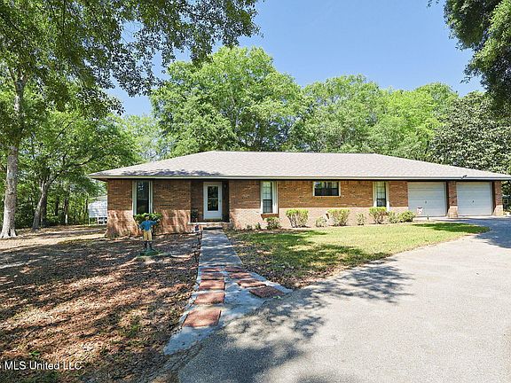 3rd image of 14143 Lumpkin Rd