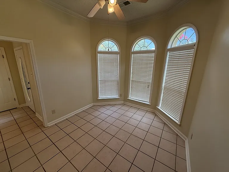 10011 Woodland Pine Cv W — Photo 10