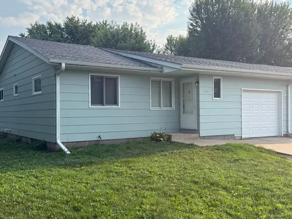 2406/2408 Skeels Ave, 2406 Skeels Ave #Eau, Eau Claire, WI 54701