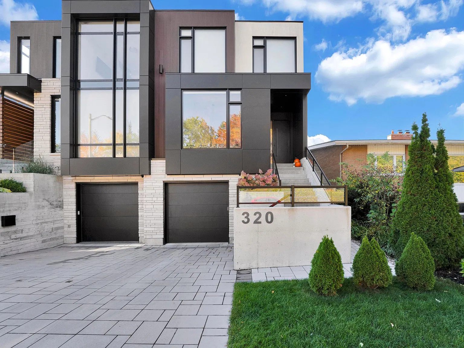 320 Perrier Avenue Vanier — Photo 1