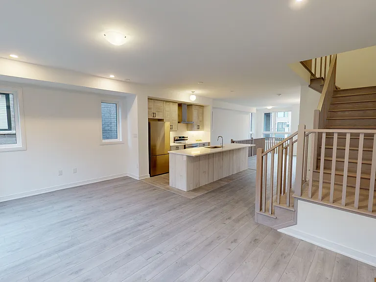 126 Blue Forest Cres — Photo 8