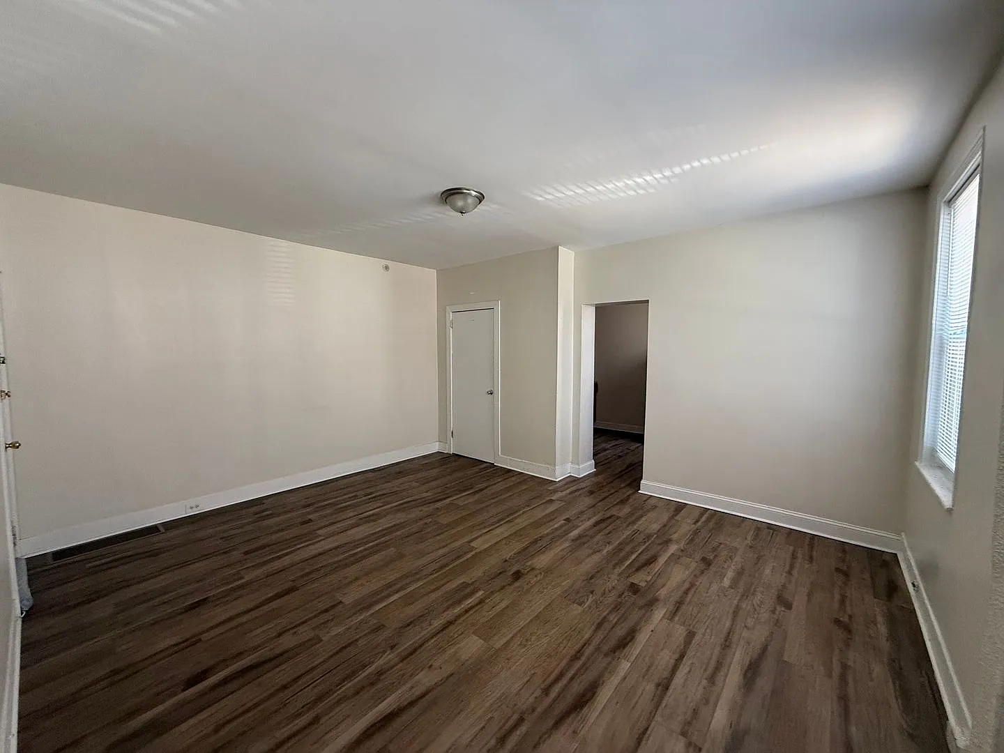 Newly Renovated Apartments Brewerytown — Photo 1
