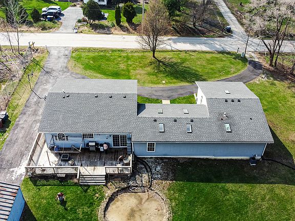 4th image of 1395 N Waverly Rd