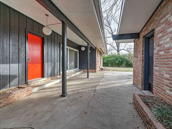 4th image of 3635 S New Haven Ave
