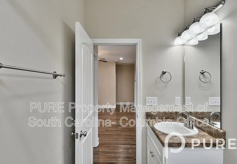 505 Atkins St — Photo 35